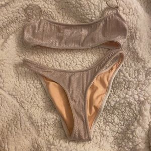 These are size small with semi cheeky bottoms❤️(bag included)